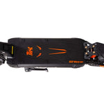 Wide texturized anti-slip rubber riding platform deck of KuKirin G2 Master.