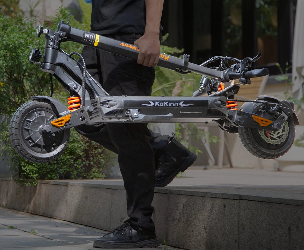 Experience effortless transport with the compact, quick-folding KuKirin G2 Master