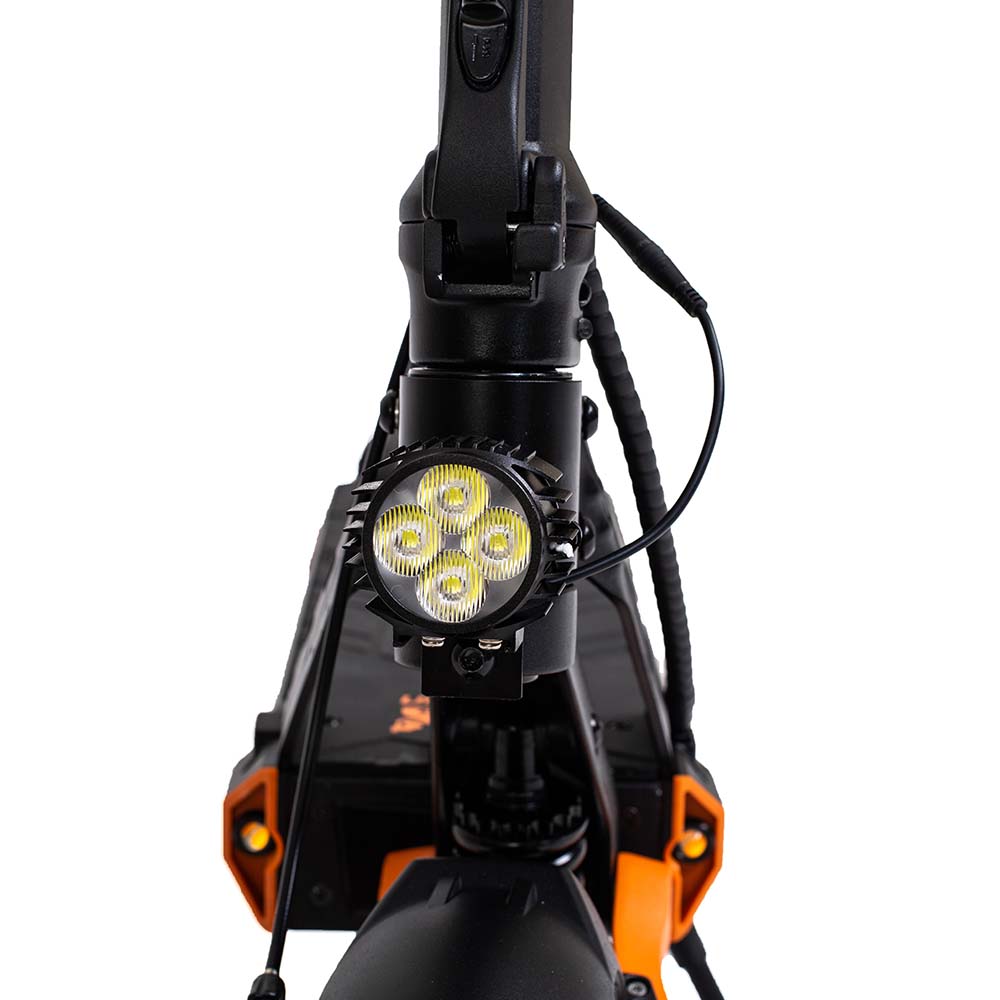 High-lumens multi-pod front LED headlight cluster for safe night riding on KuKirin G2 Pro.