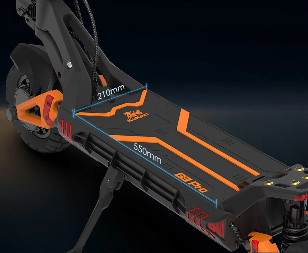 Spacious 550mm by 210mm wide anti-slip standing deck platform on KuKirin G3 Pro